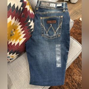 Women Wrangler Retro Jeans